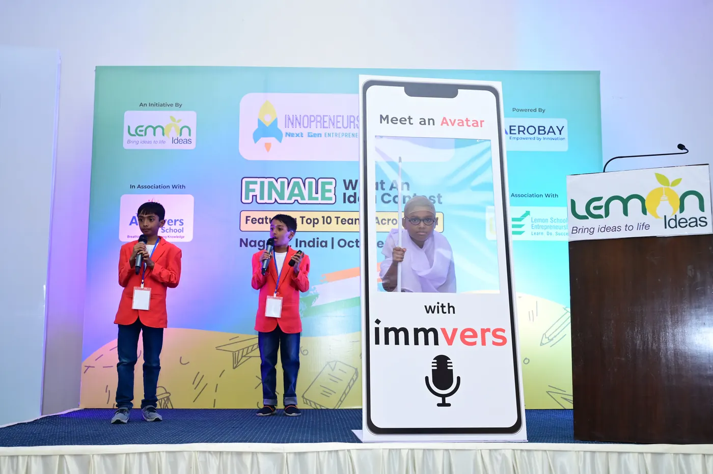 Students pitching at the Innopreneurs Junior finale